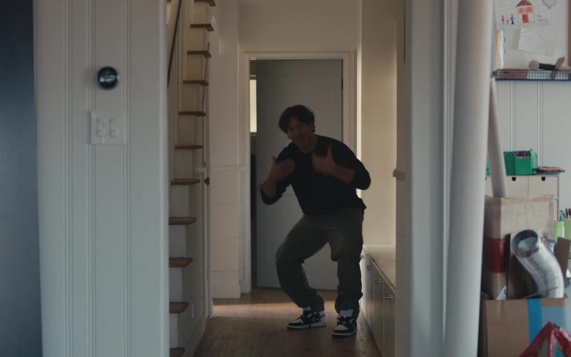Nike AJ 1 Sneakers of Jon Bernthal as Josh in Sharp Stick (2022) (Image 1)
