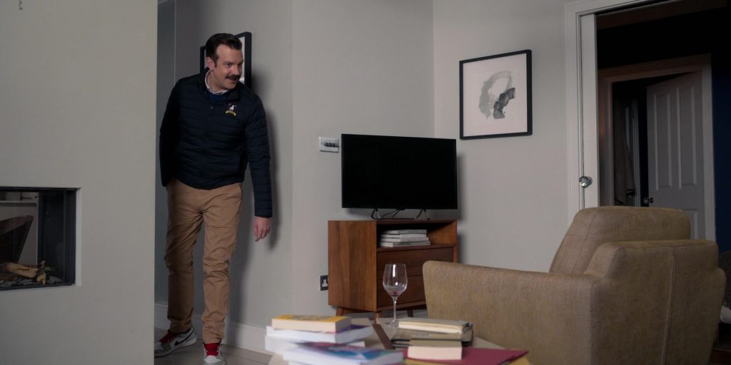 Nike AJ Sneakers Worn by Jason Sudeikis in Ted Lasso S02E08 “Man City” (2021) (Image 1)