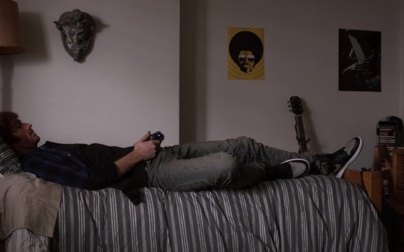 Nike AJ1 Black-Grey Sneakers in Power Book 2 - Ghost S01E03 “Play the Game” (2020) (Image 1)