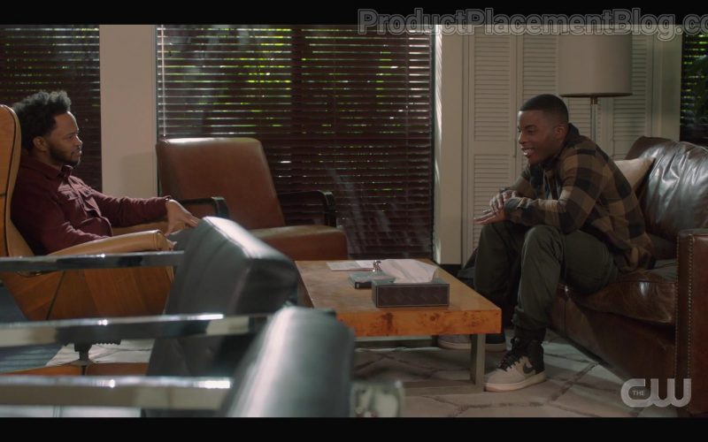 Nike Air Force 1 High '07 LV8 ‘Light Bone' Sneakers of Daniel Ezra as Spencer James in All American S03E04 “My Mind's Playing Tricks on Me” (2021) (Image 1)