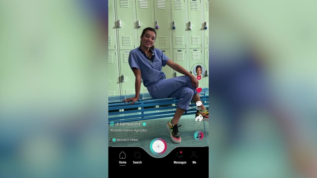 Nike Air Force 1 Shadow SE Sneakers of Peyton Elizabeth Lee in Doogie Kamealoha, M.D. S01E02 “Love Is a Mystery” (2021) (Image 2)