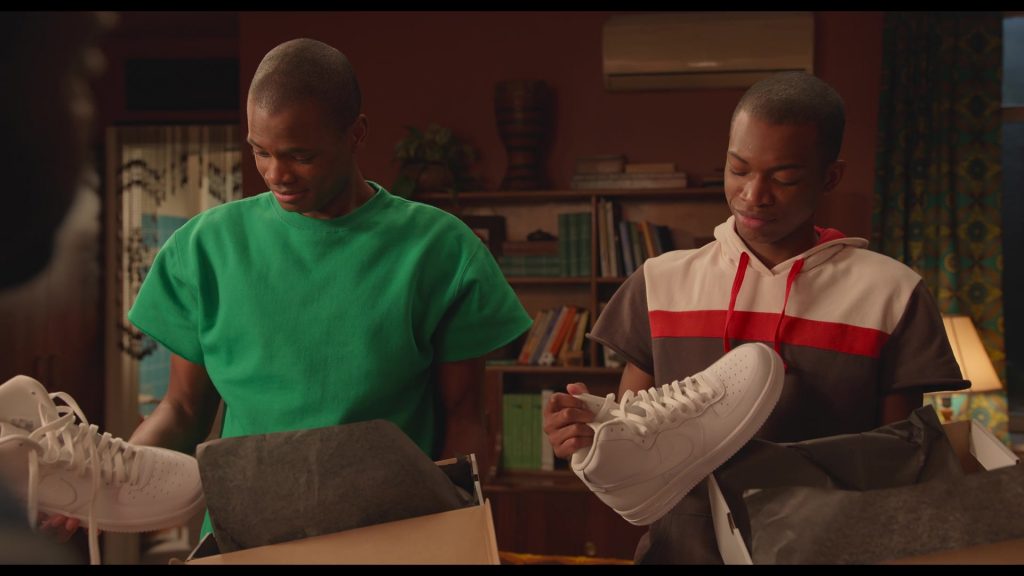 Nike Air Force 1 Sneakers in Rise (2022) (Image 4)