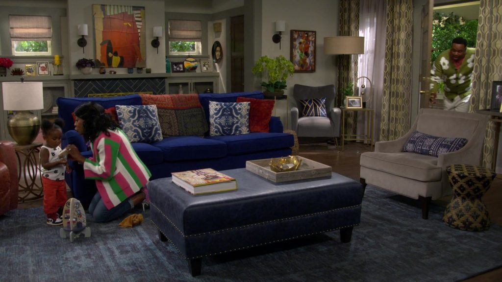 Nike Air Jordan 1 Mid sneakers in The Neighborhood S08E07 “Welcome to Babies and Bathwater” (2025) (Image 2)