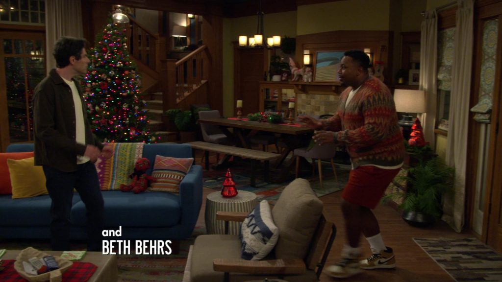Nike Air Jordan 1 Retro High OG “Rookie of the Year” sneakers in The Neighborhood S08E08 “Welcome to Secrets and Santa” (2025) (Image 6)