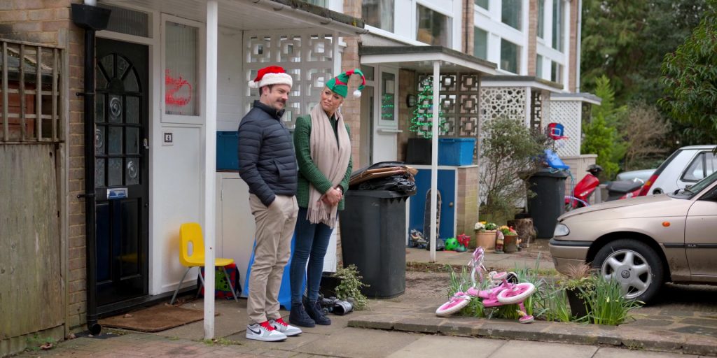 Nike Air Jordan 1 Sneakers Worn by Jason Sudeikis in Ted Lasso S02E04 “Carol of the Bells” (2021) (Image 3)