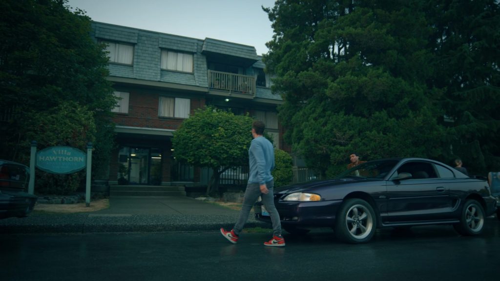 Nike Air Jordan 1 Sneakers Worn by Zach Gilford as Mark in The Midnight Club S01E09 “The Eternal Enemy” (2022) (Image 1)