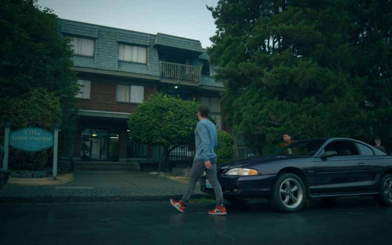 Nike Air Jordan 1 Sneakers Worn by Zach Gilford as Mark in The Midnight Club S01E09 “The Eternal Enemy” (2022) (Image 1)