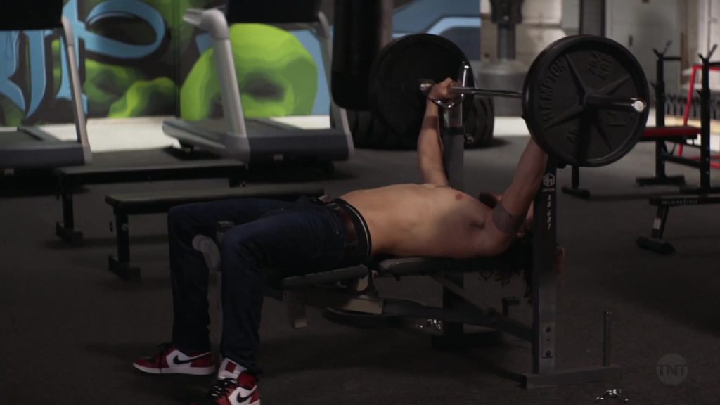 Nike Air Jordan 1 Sneakers in Animal Kingdom S06E09 “Gethsemane” (2022) (Image 1)