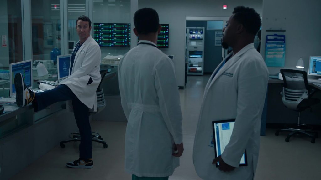 Nike Air Jordan 1 Sneakers in The Resident S05E13 “Viral” (2022) (Image 1)
