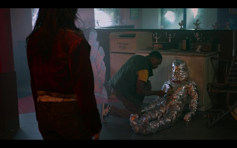 Nike Air Jordan 1 Sneakers of Anthony Mackie as John Doe in Twisted Metal S01E06 “DRVTHRU” (2023) (Image 1)