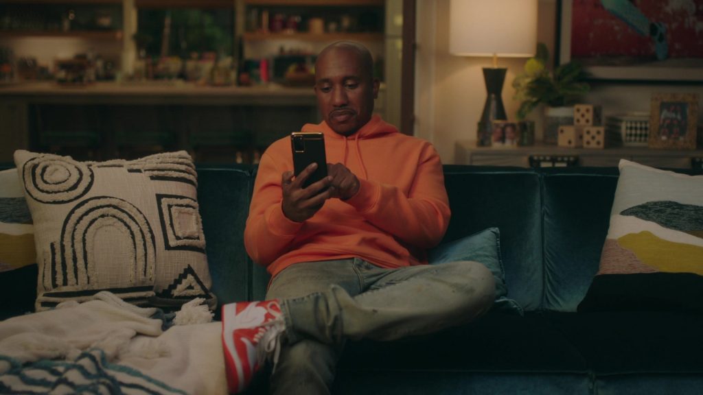 Nike Air Jordan 1 Sneakers of Chris Redd as Gary Williams in Kenan S02E06 “Workaholic” (2022) (Image 1)