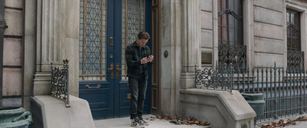 Nike Air Jordan 1 Sneakers of Tom Holland as Peter Parker in Spider-Man No Way Home (2021) (Image 4)