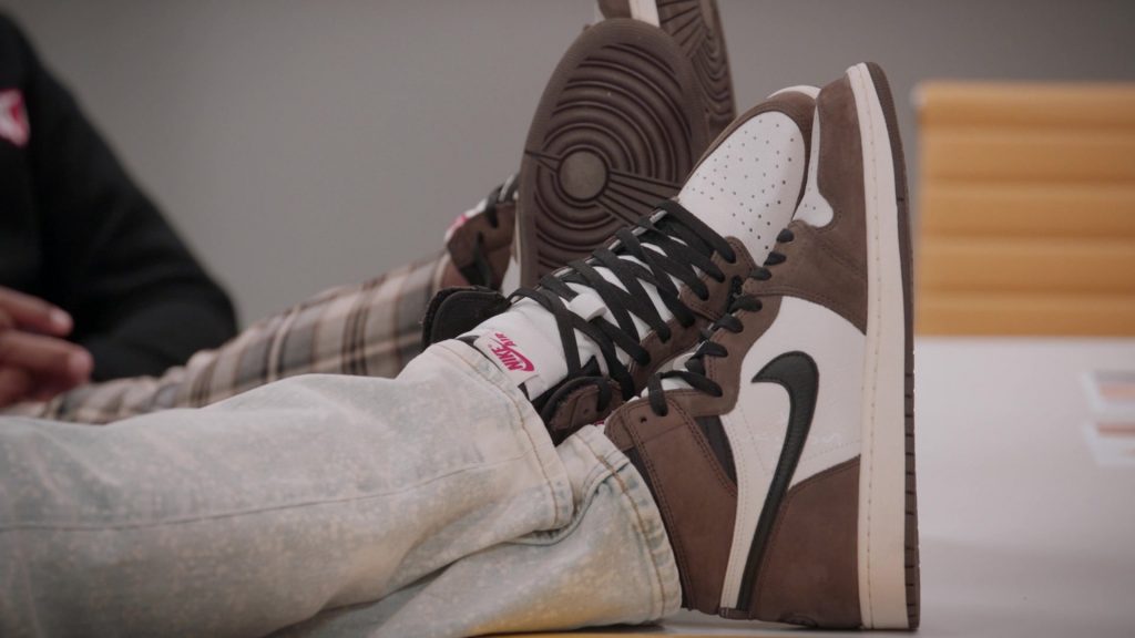 Nike Air Jordan 1 ‘Travis Scott' Sneakers in Black-ish S08E07 “Sneakers by the Dozen” (2022) (Image 3)
