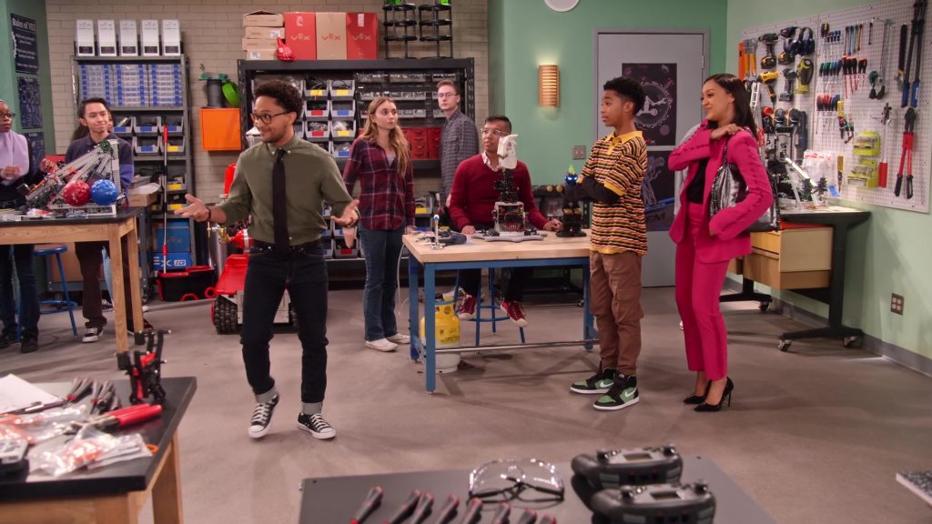 Nike Air Jordan 1 Zoom Zen Green Sneakers of Isaiah Russell-Bailey as Shaka McKellan in Family Reunion S03E06 “Remember When Shaka Did the Robot” (2021) (Image 2)