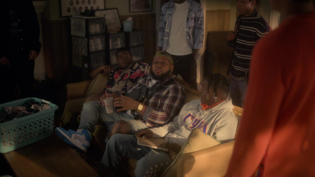 Nike Air Jordan 1 x Off- White Sneakers in Grown-ish S06E12 “Get Rich or Die Tryin'” (2024) (Image 7)