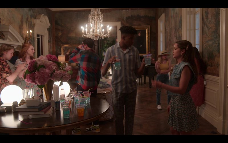 Nike Air Jordan High Top Sneakers in First Kill S01E01 “First Kiss” (2022) (Image 1)