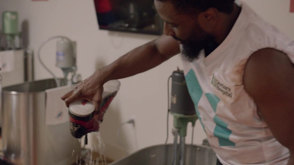 Nike Air Jordan Shoes in Ballers - Season 1, Episode 3, “Move the Chains” (2015) (Image 2)