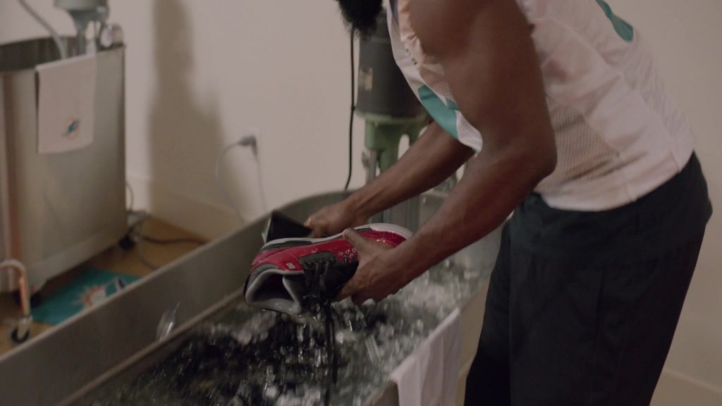 Nike Air Jordan Shoes in Ballers - Season 1, Episode 3, “Move the Chains” (2015) (Image 3)