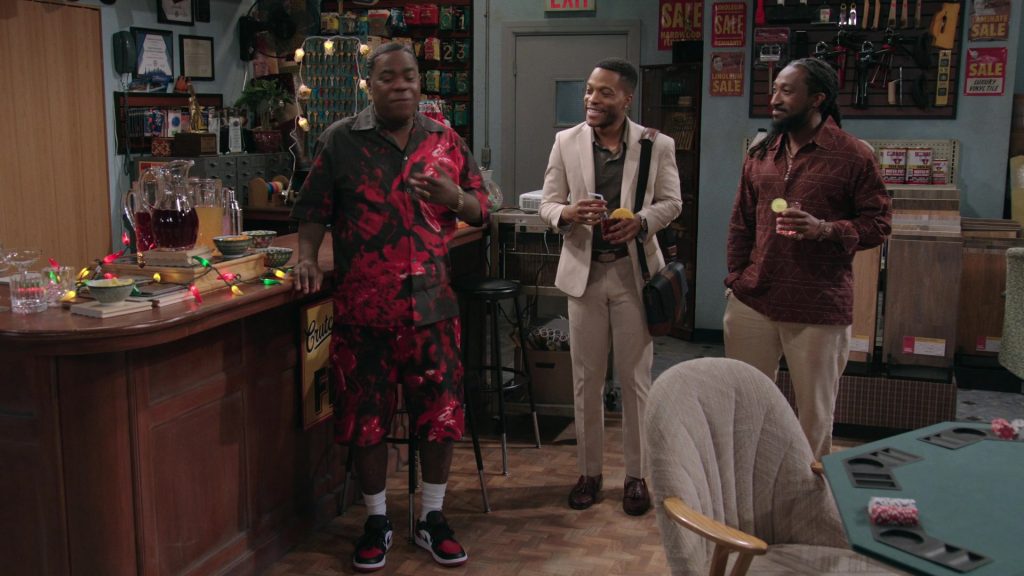 Nike Air Jordan Shoes in Crutch S01E03 “Emotional Crutch” (2025) (Image 7)