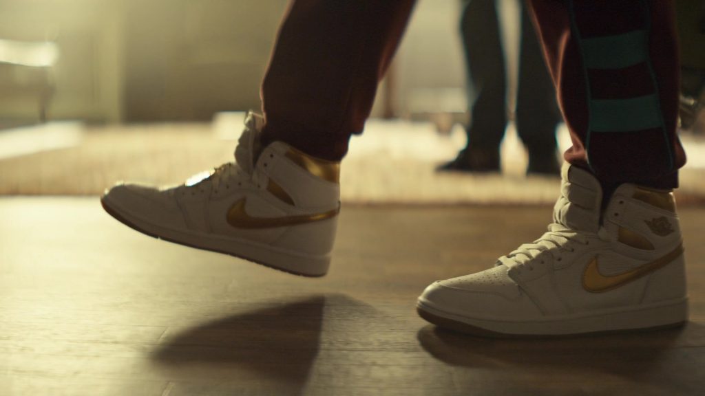 Nike Air Jordan Sneakers in Brilliant Minds S01E02 (2024) (Image 4)