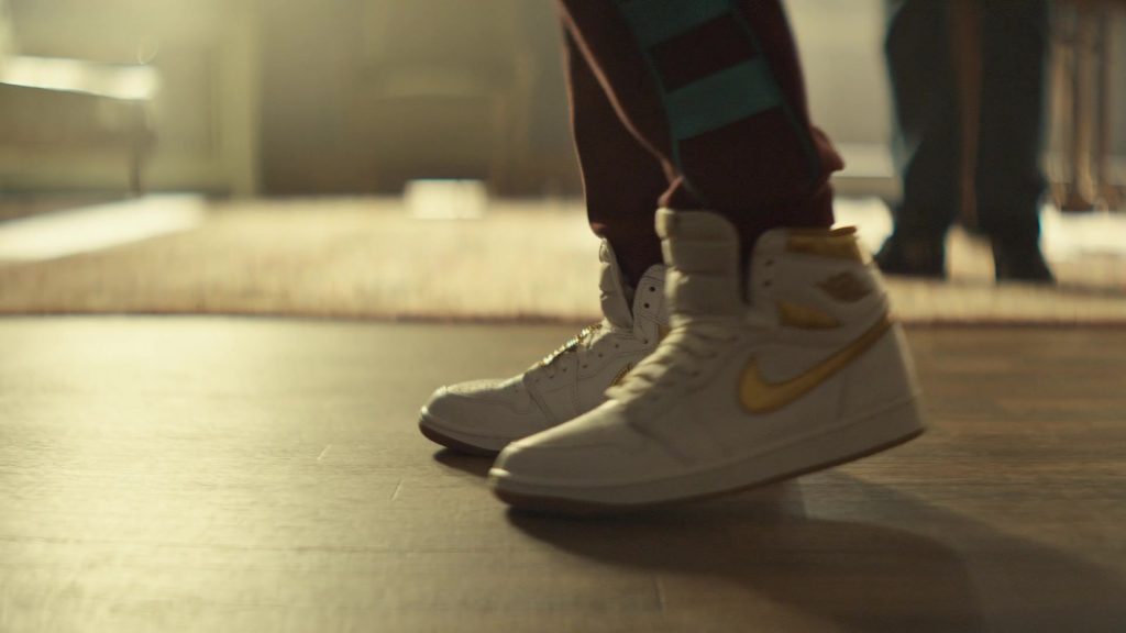 Nike Air Jordan Sneakers in Brilliant Minds S01E02 (2024) (Image 7)
