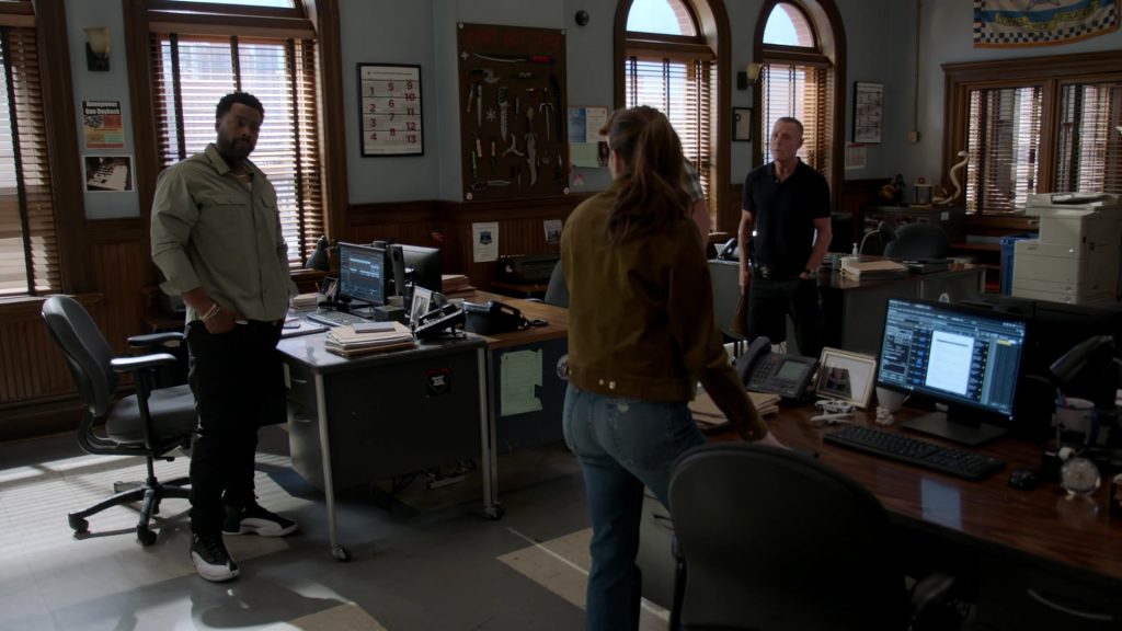 Nike Air Jordan Sneakers in Chicago P.D. S12E03 “Off Switch” (2024) (Image 9)