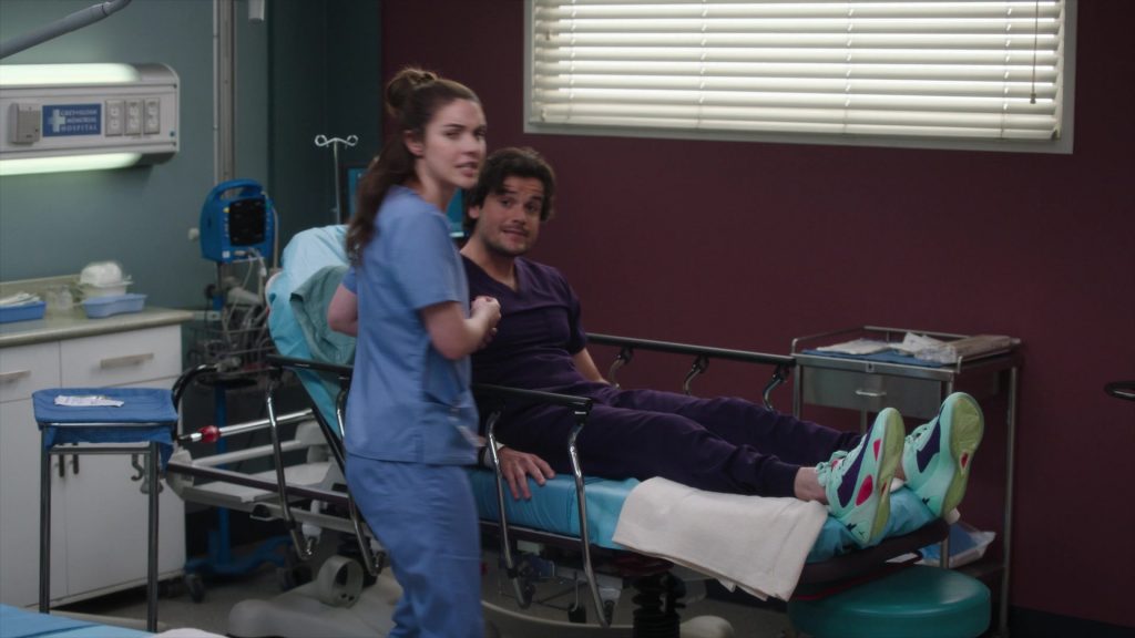 Nike Air Jordan Sneakers in Grey's Anatomy S20E04 “Baby Can I Hold You” (2024) (Image 1)