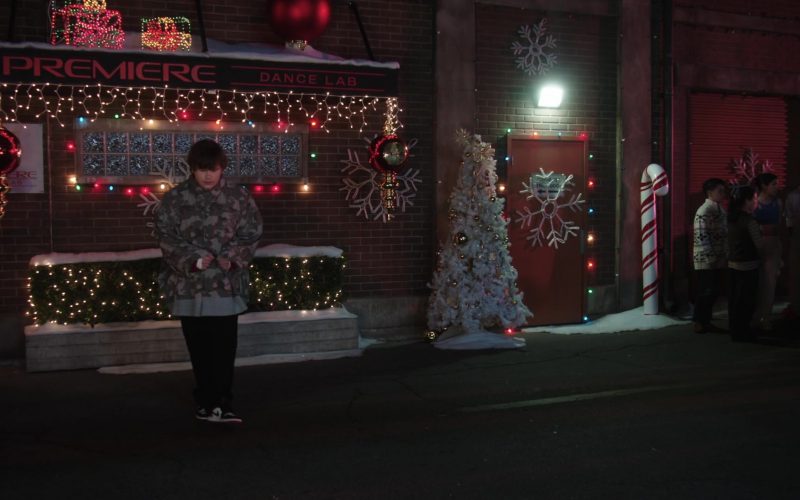 Nike Air Jordan Sneakers in Shifting Gears S02E08 “Nutcracker” (2025) (Image 1)