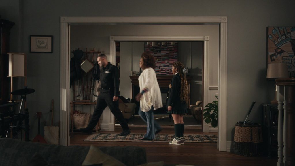 Nike Air Jordan Sneakers in The Equalizer S04E02 “Full Throttle” (2024) (Image 2)