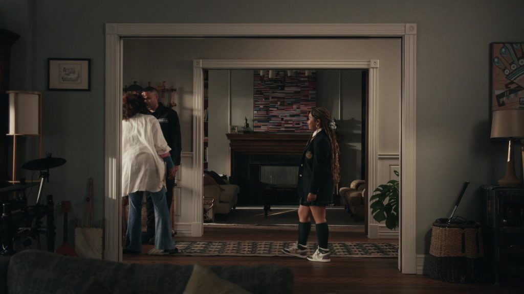 Nike Air Jordan Sneakers in The Equalizer S04E02 “Full Throttle” (2024) (Image 4)