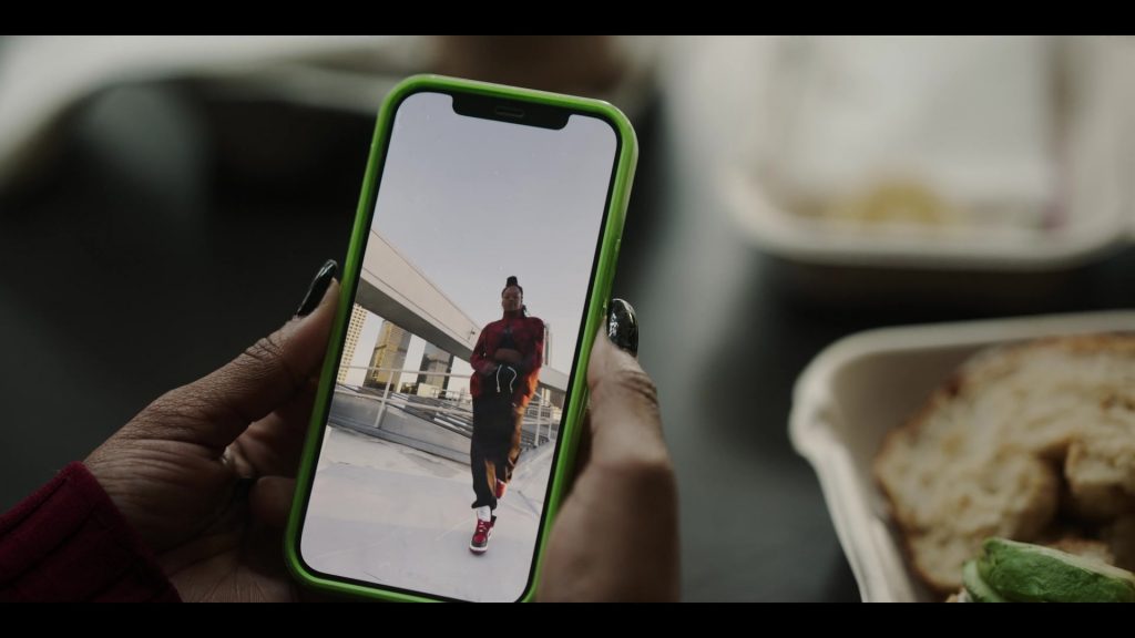 Nike Air Jordan Sneakers in The Lincoln Lawyer S03E02 “Special Circumstances” (2024) (Image 3)