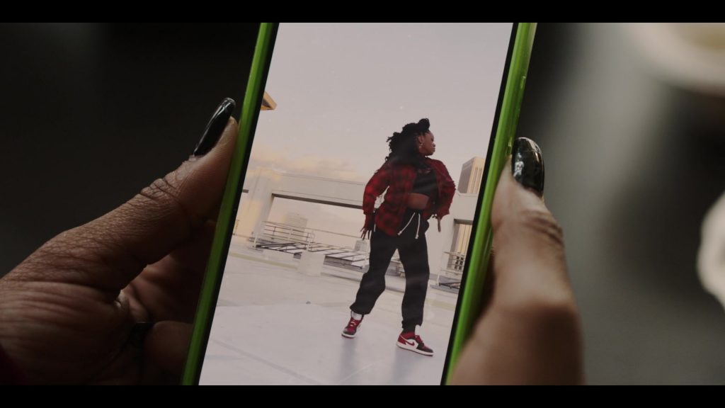 Nike Air Jordan Sneakers in The Lincoln Lawyer S03E02 “Special Circumstances” (2024) (Image 6)