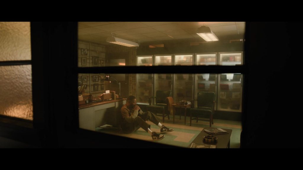 Nike Air Jordan Sneakers in The Madness S01E04 “Radioactive” (2024) (Image 12)