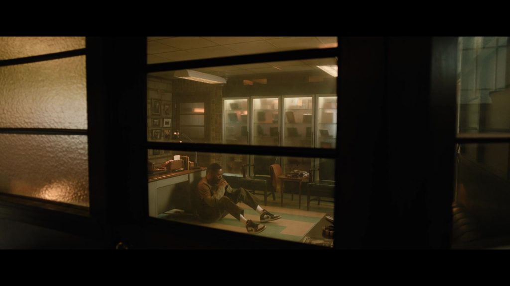 Nike Air Jordan Sneakers in The Madness S01E04 “Radioactive” (2024) (Image 4)