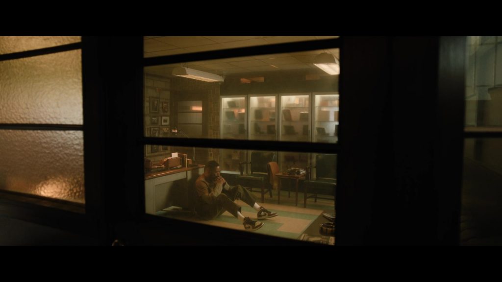 Nike Air Jordan Sneakers in The Madness S01E04 “Radioactive” (2024) (Image 5)