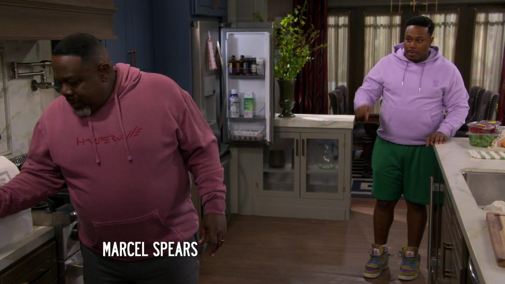 Nike Air Jordan Sneakers in The Neighborhood S07E08 “Bienvenidos a Nosotros” (2024) (Image 1)
