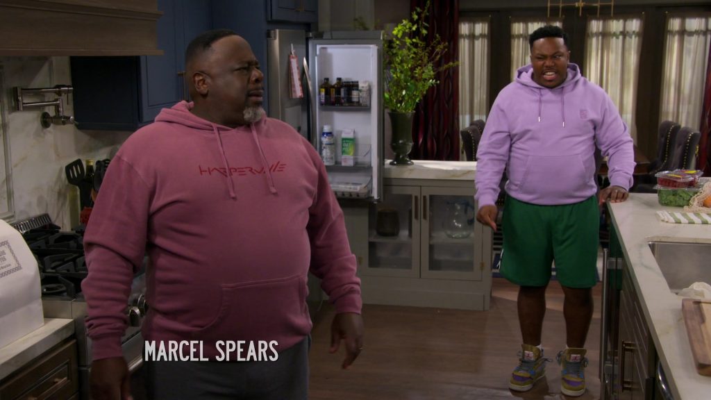 Nike Air Jordan Sneakers in The Neighborhood S07E08 “Bienvenidos a Nosotros” (2024) (Image 2)