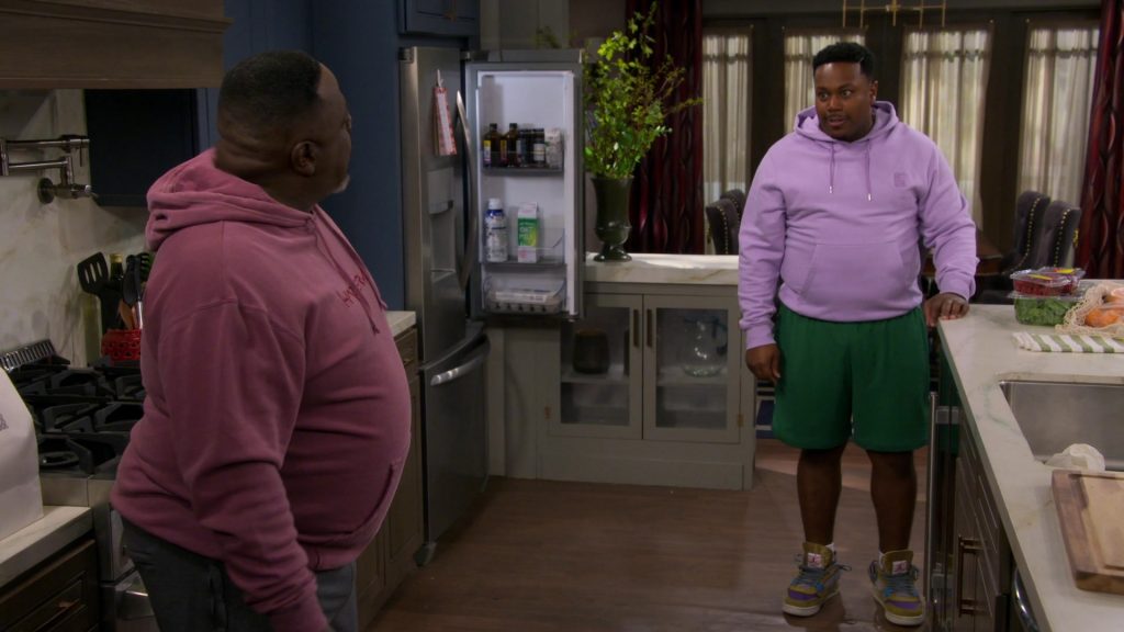 Nike Air Jordan Sneakers in The Neighborhood S07E08 “Bienvenidos a Nosotros” (2024) (Image 3)