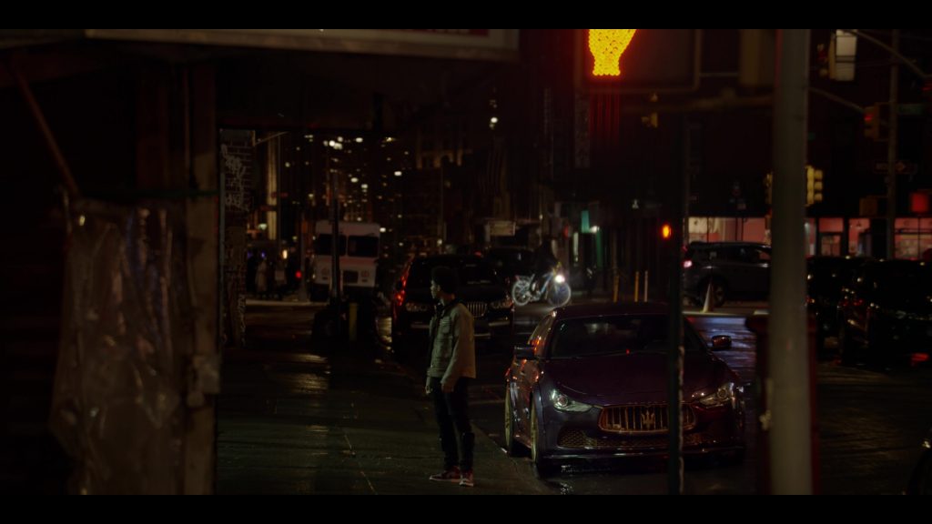 Nike Air Jordan Sneakers in The Penguin S01E03 “Bliss” (2024) (Image 2)
