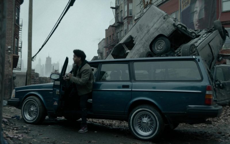 Nike Air Jordan Sneakers in The Penguin S01E05 “Homecoming” (2024) (Image 1)