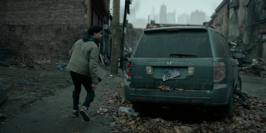 Nike Air Jordan Sneakers in The Penguin S01E05 “Homecoming” (2024) (Image 4)