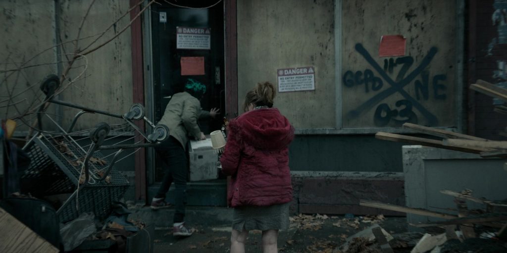 Nike Air Jordan Sneakers in The Penguin S01E05 “Homecoming” (2024) (Image 8)