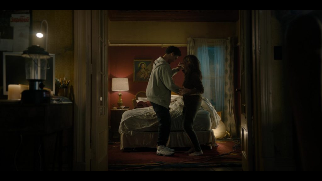 Nike Air Jordan Sneakers in The Penguin S01E06 “Gold Summit”(2024) (Image 2)