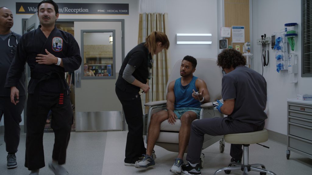 Nike Air Jordan Sneakers in The Pitt S01E01 “7-00 A.M” (2025) (Image 1)