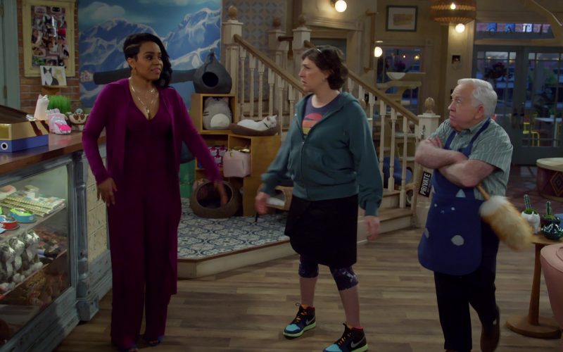 Nike Air Jordan Sneakers of Actress Mayim Bialik in Call Me Kat S01E09 “First Date” (2021) (Image 1)