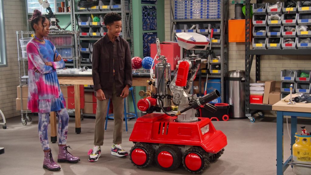 Nike Air Max 1 ‘Hyper Pink' Shoes of Isaiah Russell-Bailey as Shaka McKellan in Family Reunion S03E06 “Remember When Shaka Did the Robot” (2021) (Image 3)