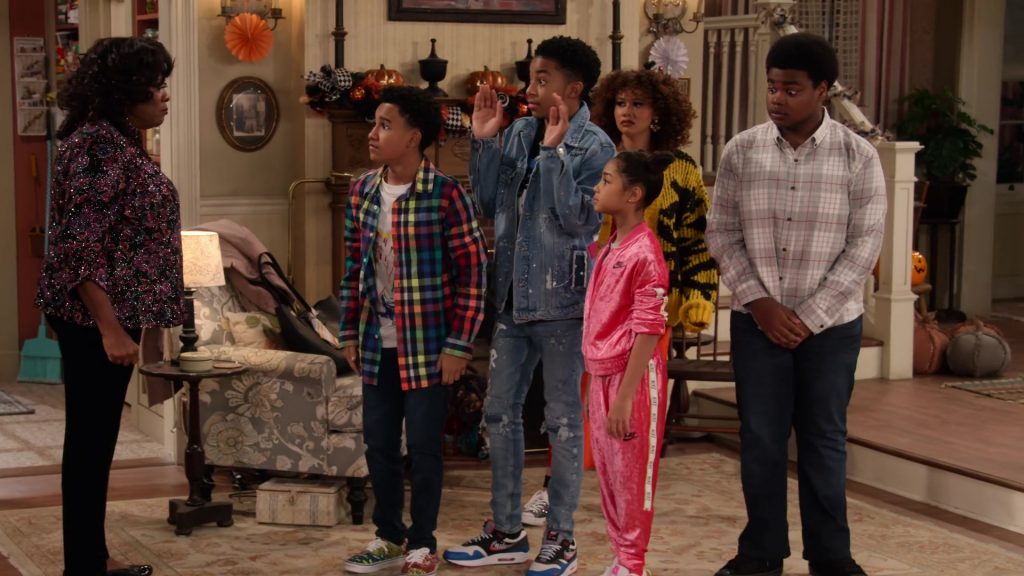 Nike Air Max 1 Sneakers of Isaiah Russell-Bailey as Shaka McKellan in Family Reunion S04E01 “Remember When the Trick Wasn’t a Treat” (2021) (Image 4)
