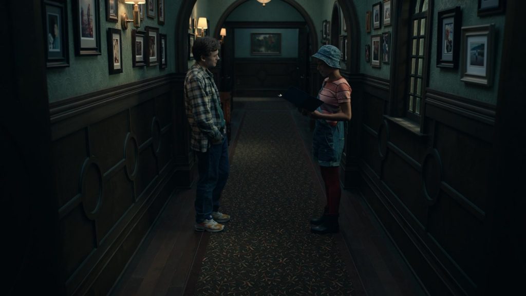 Nike Air Max 2 Sneakers of Igby Rigney as Kevin in The Midnight Club S01E02 “The Two Danas” (2022) (Image 1)
