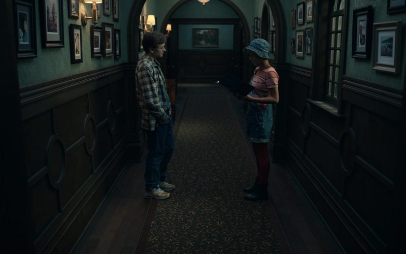 Nike Air Max 2 Sneakers of Igby Rigney as Kevin in The Midnight Club S01E02 “The Two Danas” (2022) (Image 1)