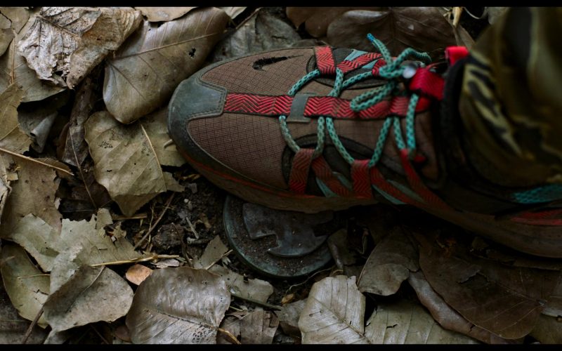 Nike Air Max 270 Sneakers of Jonathan Majors as David in Da 5 Bloods (2020) (Image 1)
